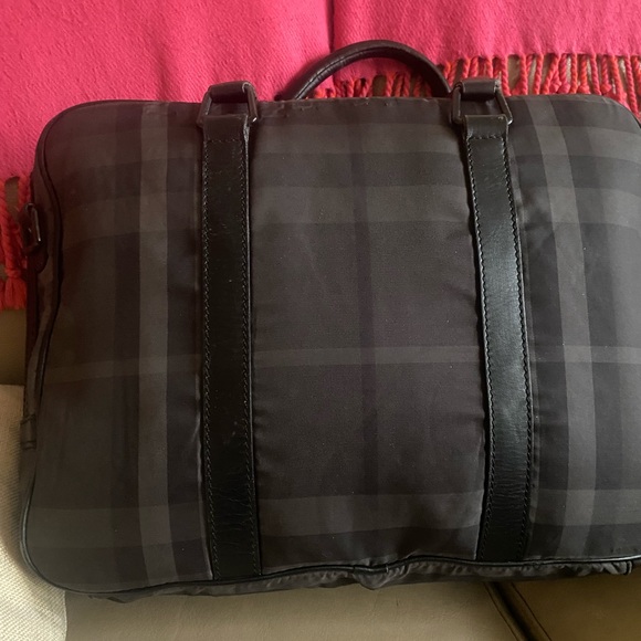 Authentic UNISEX Burberry laptop bag - Picture 8 of 9